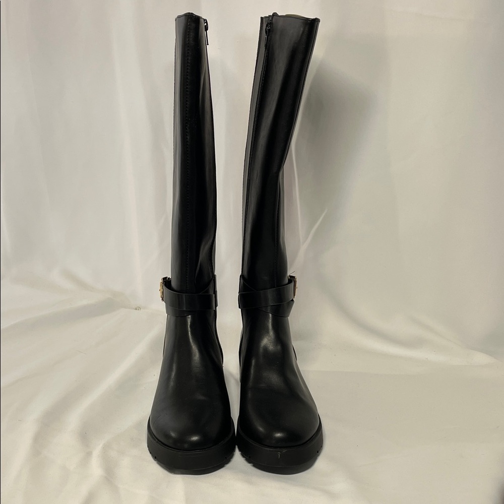 Sleek Black Women's Boots
